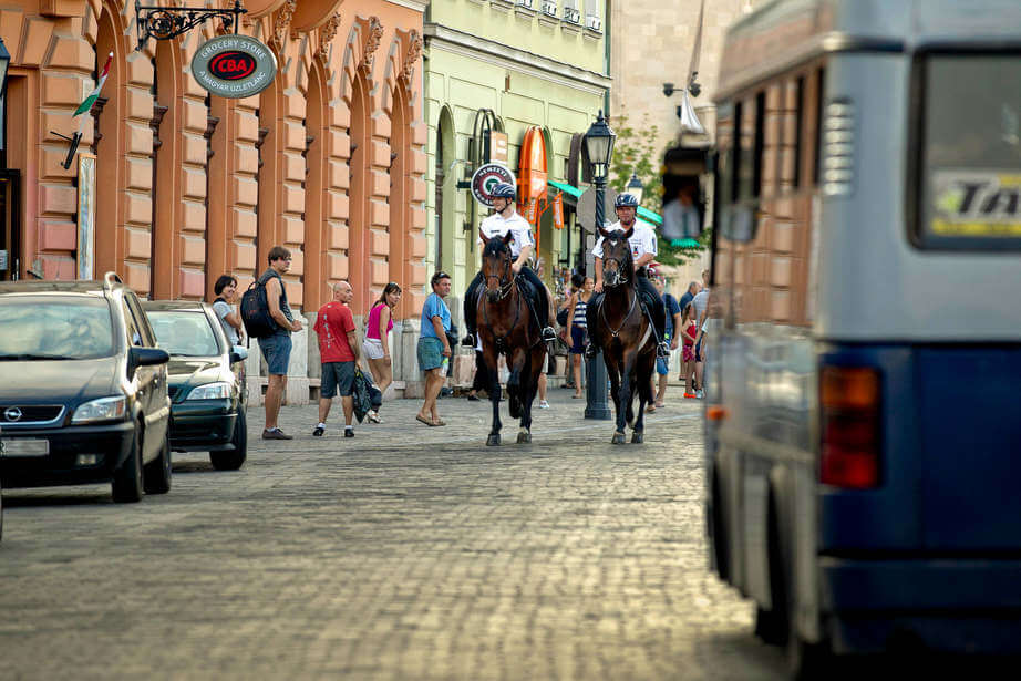 Lovas járőrök a Budai Várban