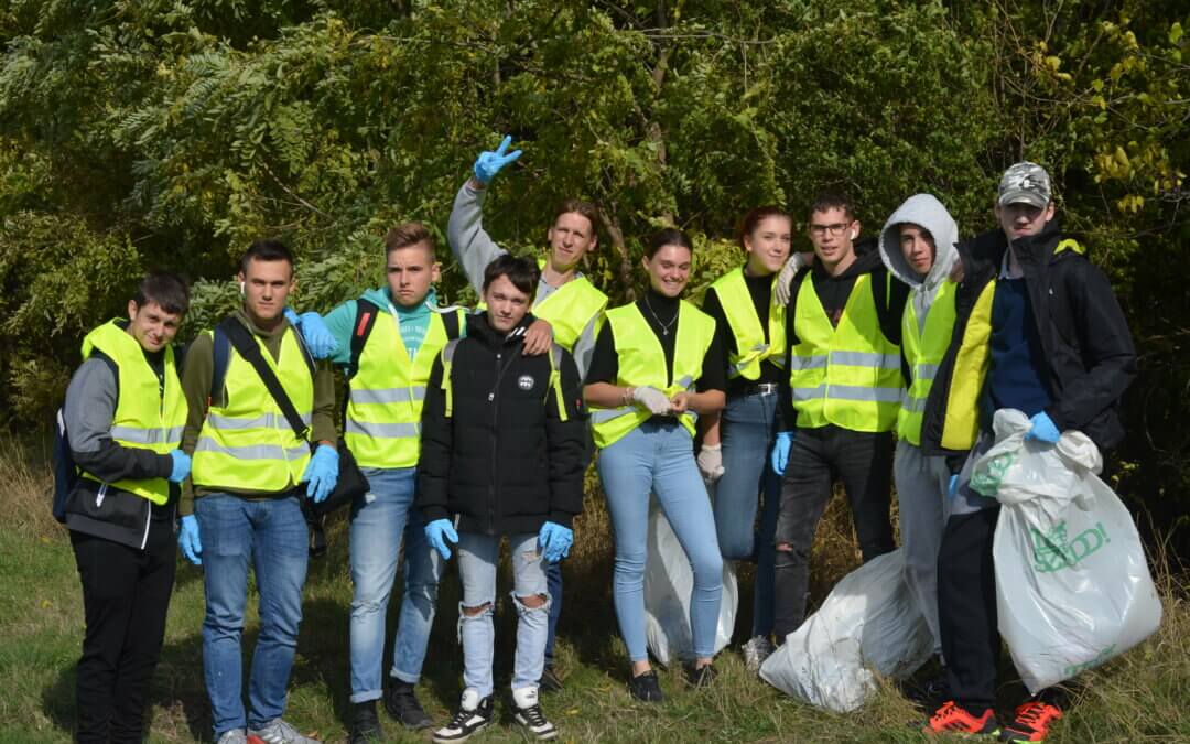 Tisztítsuk meg Mezőhegyest Újra!  – Köszönet az Önkénteseknek!